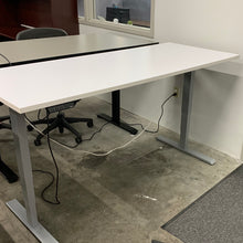 Load image into Gallery viewer, Height Adjustable desk

